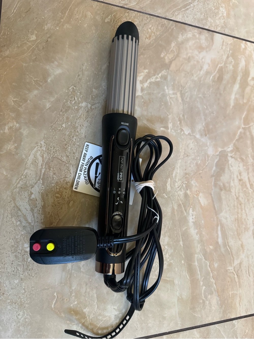 Conair Infiniti Pro 1" Waver Hair Styler